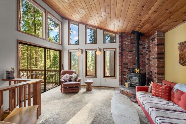 1800 Medina Dr, Arnold, CA 95223