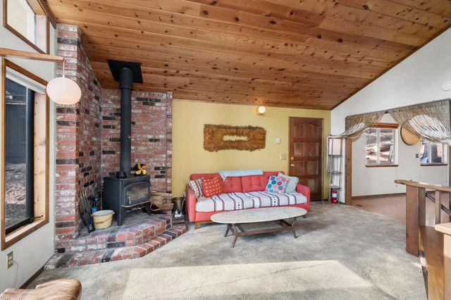 1800 Medina Dr, Arnold, CA 95223