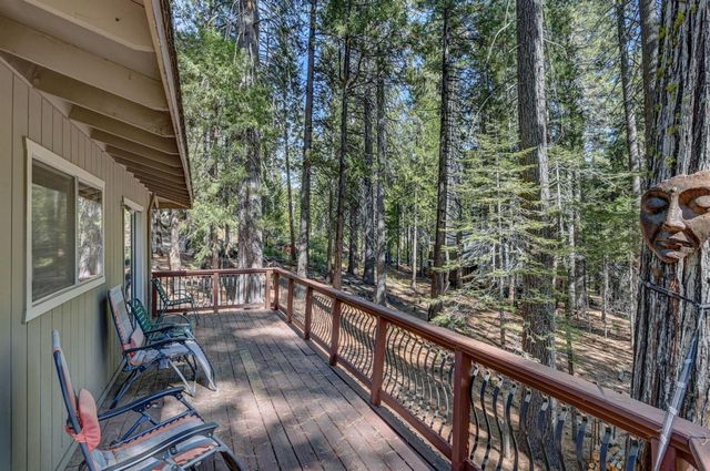 1800 Medina Dr, Arnold, CA 95223