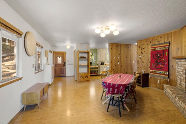 1800 Medina Dr, Arnold, CA 95223