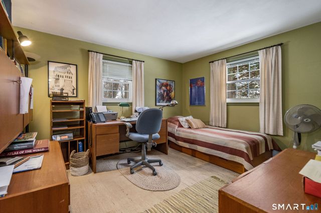 162 Yankee Peddler Path, Madison, CT 06443