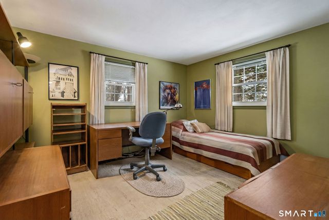 162 Yankee Peddler Path, Madison, CT 06443