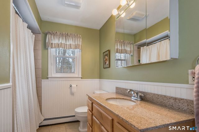 162 Yankee Peddler Path, Madison, CT 06443