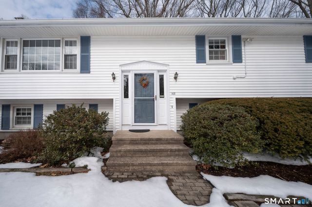 162 Yankee Peddler Path, Madison, CT 06443