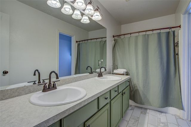 2013 Creekridge Drive, Oklahoma City, OK 73141