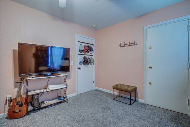 2013 Creekridge Drive, Oklahoma City, OK 73141