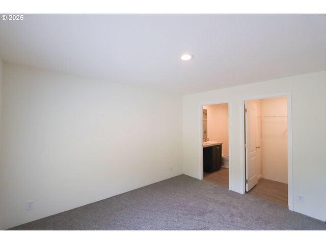 425 PROVIDENCE Dr, Reedsport, OR 97467