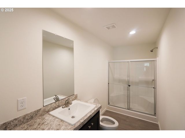 425 PROVIDENCE Dr, Reedsport, OR 97467