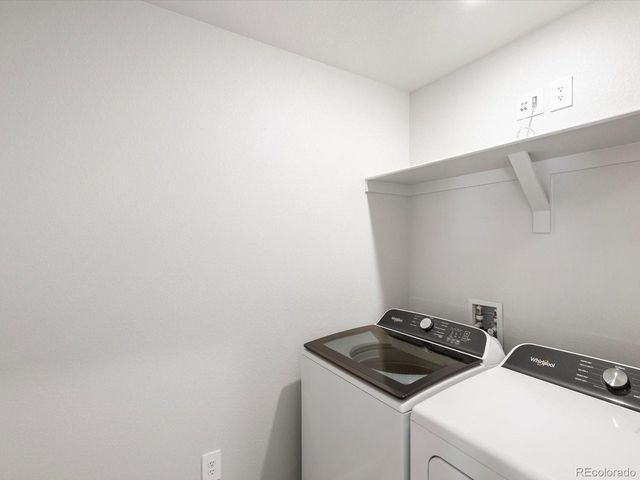 1616 Riverplace Dr 2, Windsor, CO 80550