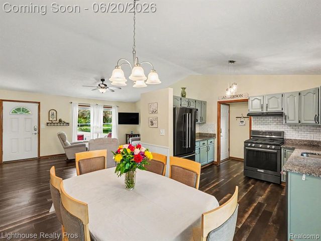 600 6 Mile Road, Whitmore Lake, MI 48189