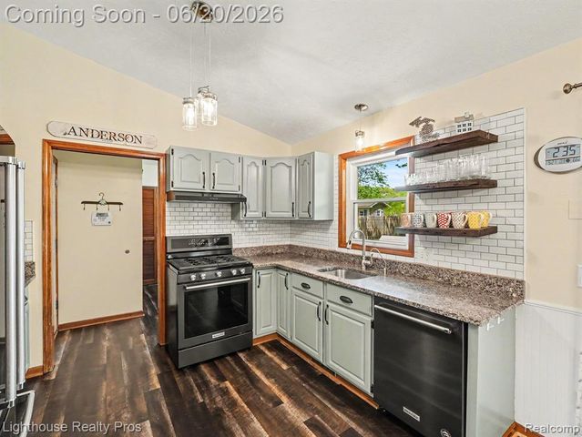 600 6 Mile Road, Whitmore Lake, MI 48189