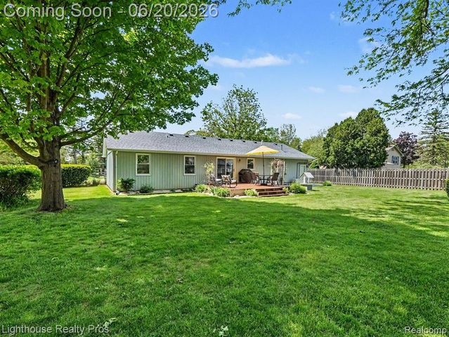 600 6 Mile Road, Whitmore Lake, MI 48189