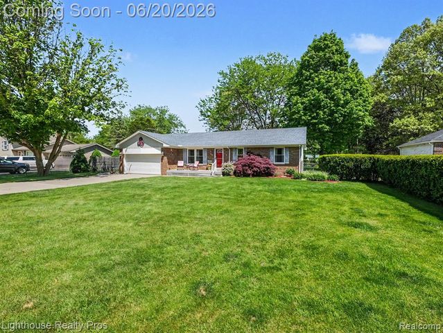 600 6 Mile Road, Whitmore Lake, MI 48189