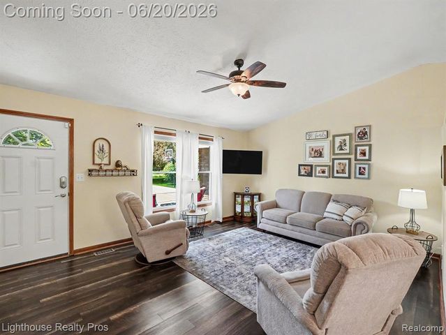 600 6 Mile Road, Whitmore Lake, MI 48189