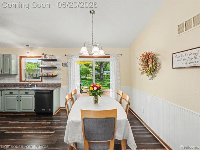 600 6 Mile Road, Whitmore Lake, MI 48189