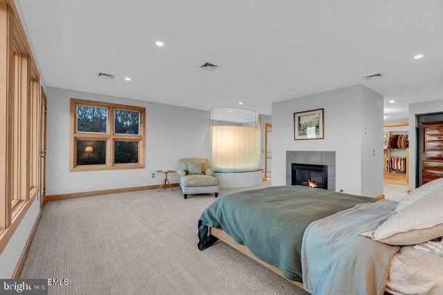 18 BELVIDERE RD, Atlantic Highlands, NJ 07716