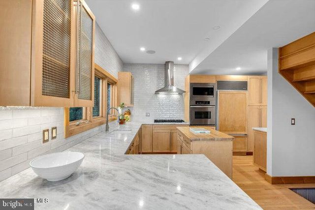 18 BELVIDERE RD, Atlantic Highlands, NJ 07716