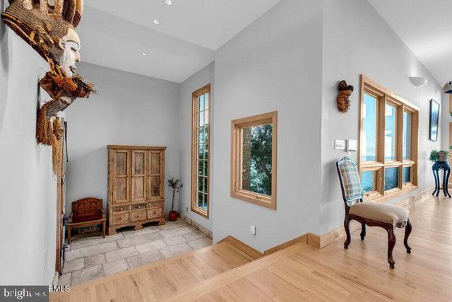 18 BELVIDERE RD, Atlantic Highlands, NJ 07716
