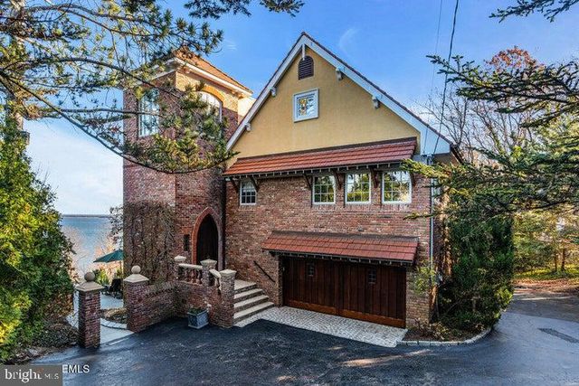 18 BELVIDERE RD, Atlantic Highlands, NJ 07716
