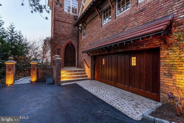 18 BELVIDERE RD, Atlantic Highlands, NJ 07716