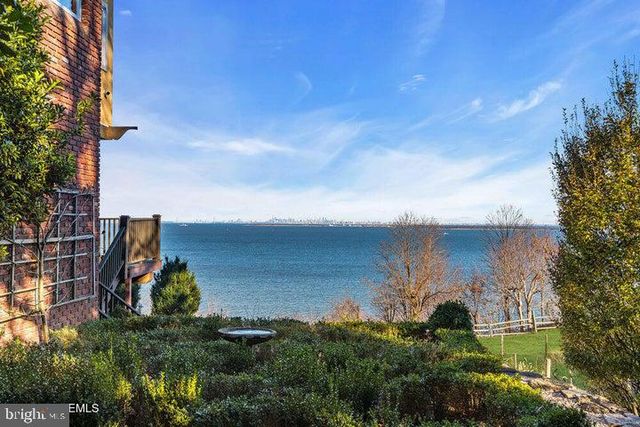 18 BELVIDERE RD, Atlantic Highlands, NJ 07716