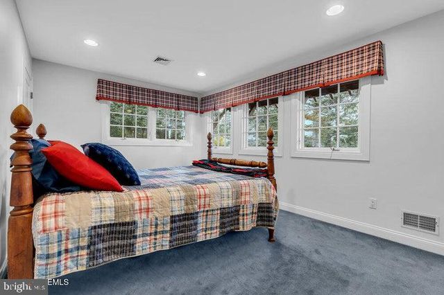 18 BELVIDERE RD, Atlantic Highlands, NJ 07716
