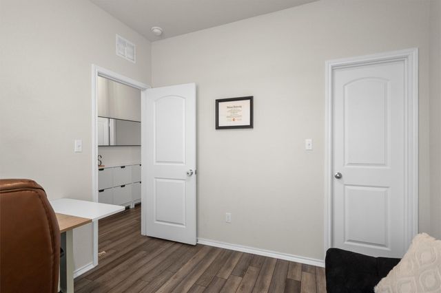 145 Fiery Skipper LN, Georgetown, TX 78626