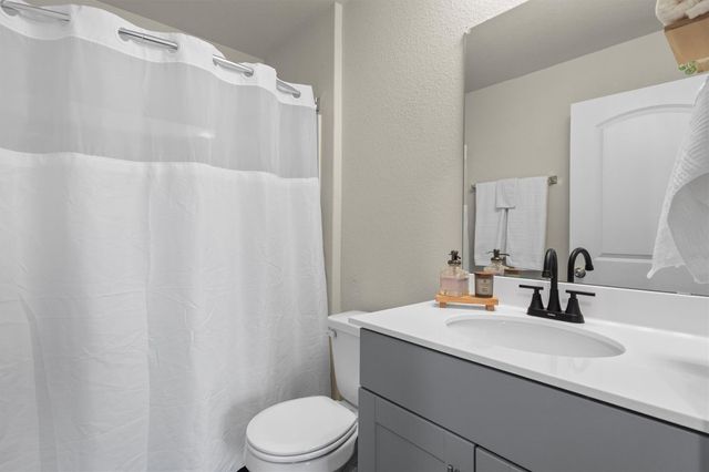 145 Fiery Skipper LN, Georgetown, TX 78626