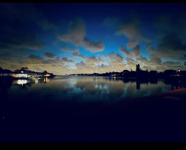 8600 Byron Ave 8600-8, Miami Beach, FL 33141