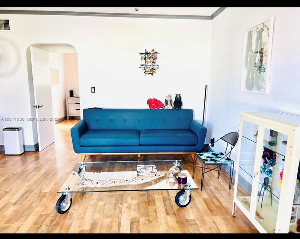 8600 Byron Ave 8600-8, Miami Beach, FL 33141