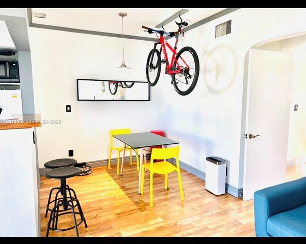 8600 Byron Ave 8600-8, Miami Beach, FL 33141