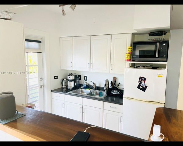 8600 Byron Ave 8600-8, Miami Beach, FL 33141