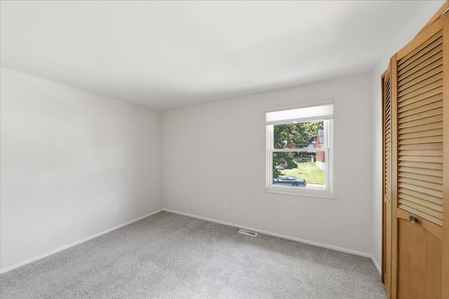404 Caldwell Drive, Elsmere, KY 41018