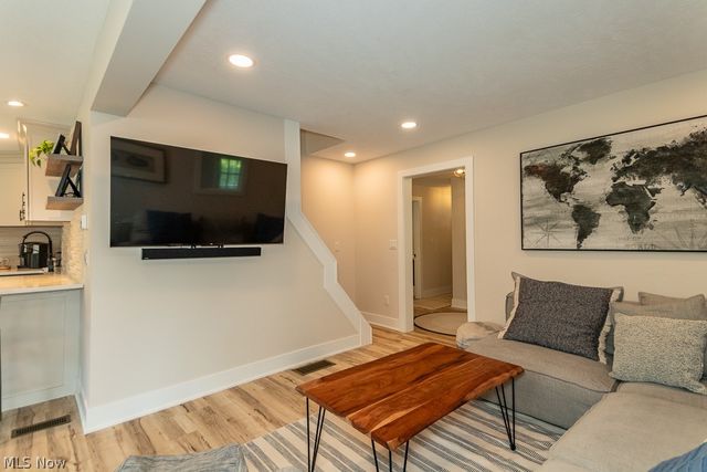 8051 Charlesderry Road, Kirtland, OH 44094