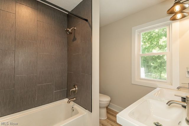 8051 Charlesderry Road, Kirtland, OH 44094