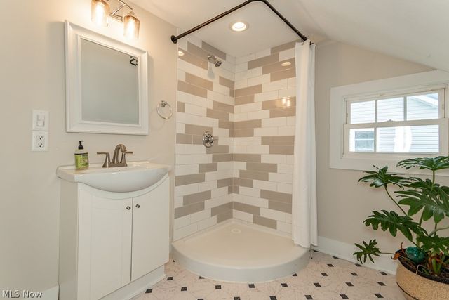 8051 Charlesderry Road, Kirtland, OH 44094