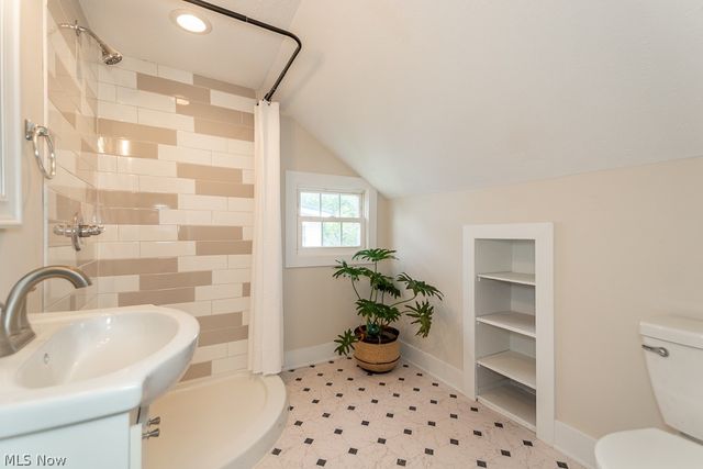 8051 Charlesderry Road, Kirtland, OH 44094