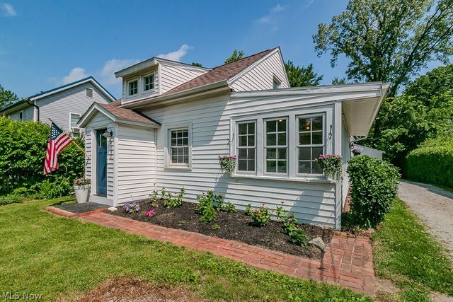 8051 Charlesderry Road, Kirtland, OH 44094