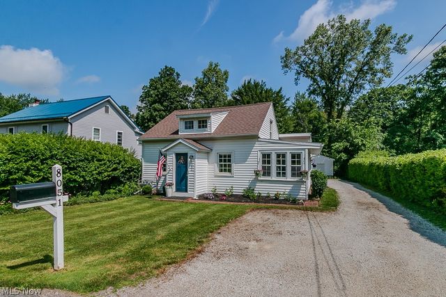 8051 Charlesderry Road, Kirtland, OH 44094
