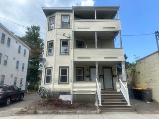 124 Kendall St 2, Framingham, MA 01702