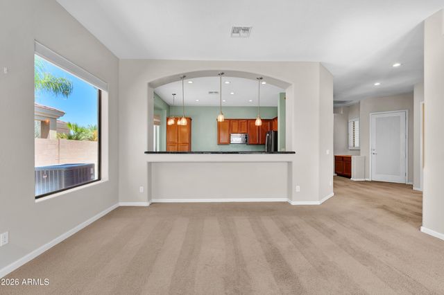 6844 S Pinehurst Drive Drive, Gilbert, AZ 85298