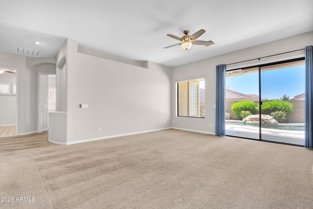 6844 S Pinehurst Drive Drive, Gilbert, AZ 85298