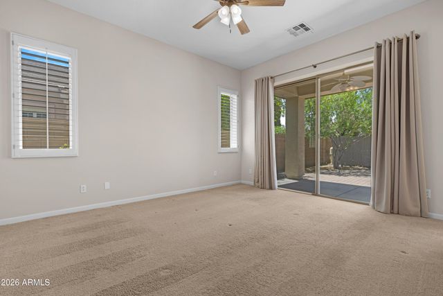 6844 S Pinehurst Drive Drive, Gilbert, AZ 85298