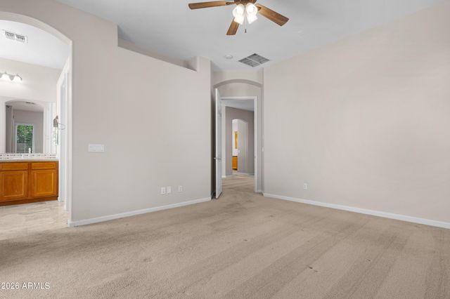 6844 S Pinehurst Drive Drive, Gilbert, AZ 85298