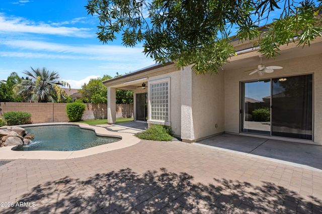 6844 S Pinehurst Drive Drive, Gilbert, AZ 85298