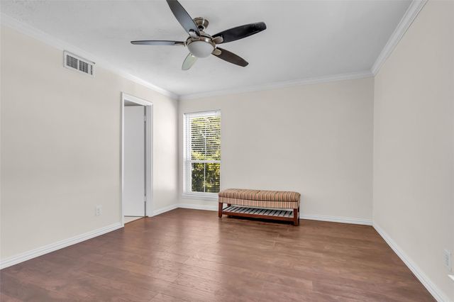 14715 Barryknoll Lane 124, Houston, TX 77079