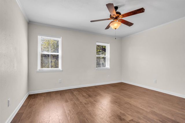 14715 Barryknoll Lane 124, Houston, TX 77079