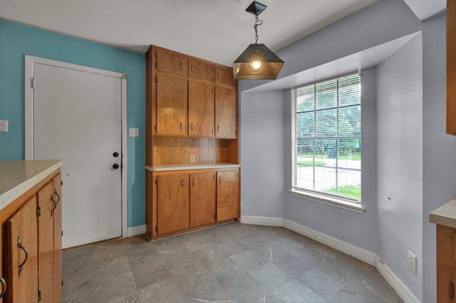 405 Wilson Road, Conroe, TX 77301