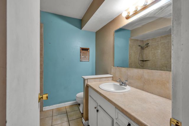 405 Wilson Road, Conroe, TX 77301