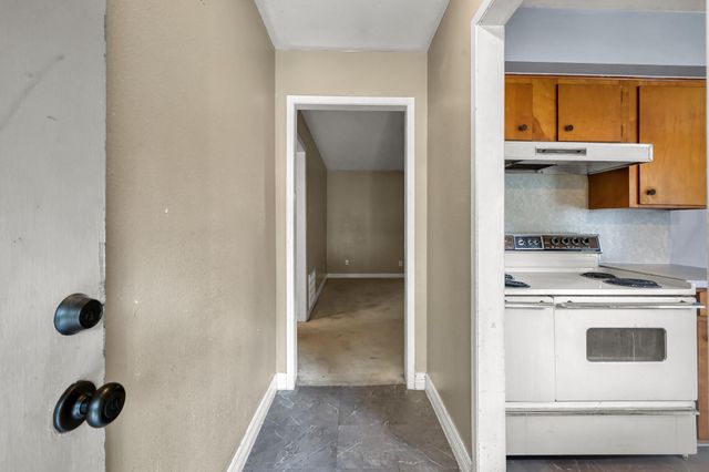 405 Wilson Road, Conroe, TX 77301